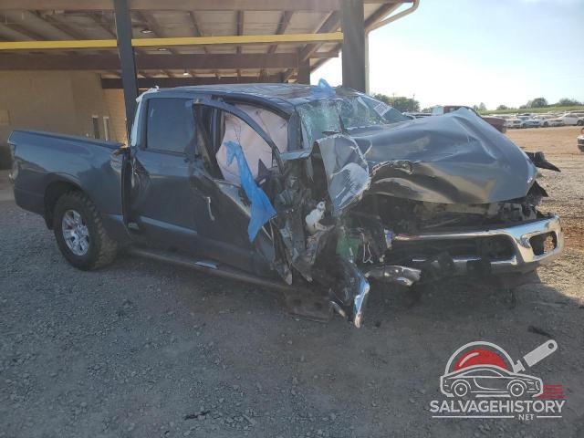 1N6AA1E57HN570147 2017 NISSAN TITAN photo no. 4
