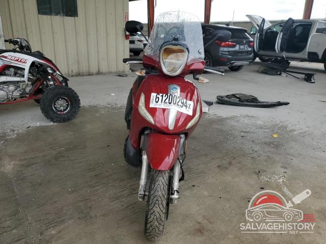 ZAPMA20SXH5000130 2017 PIAGGIO MOTORCYCLE photo no. 2