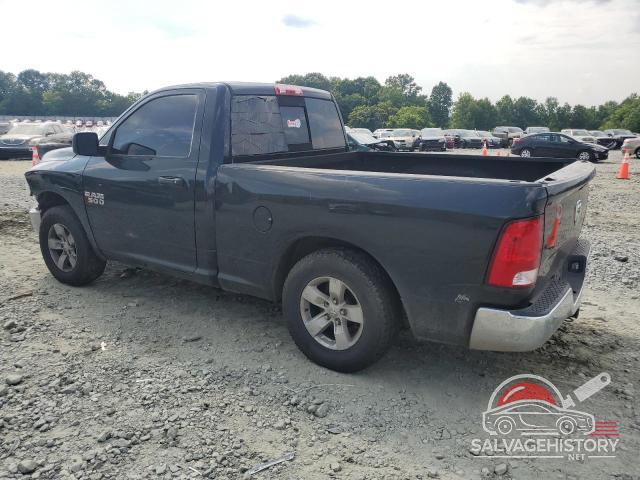 3C6JR7AT4JG252611 2018 RAM 1500 photo no. 2