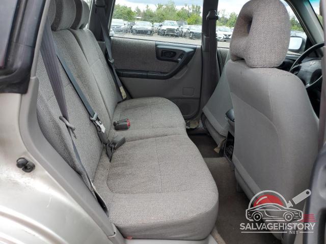 JF1SF63551H758300 2001 SUBARU FORESTER photo no. 10