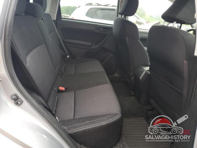 JF2SJAGCXJH525308 2018 SUBARU FORESTER photo no. 11