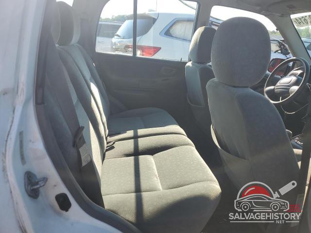 2S3TD52V7Y6109728 2000 SUZUKI VITARA photo no. 10