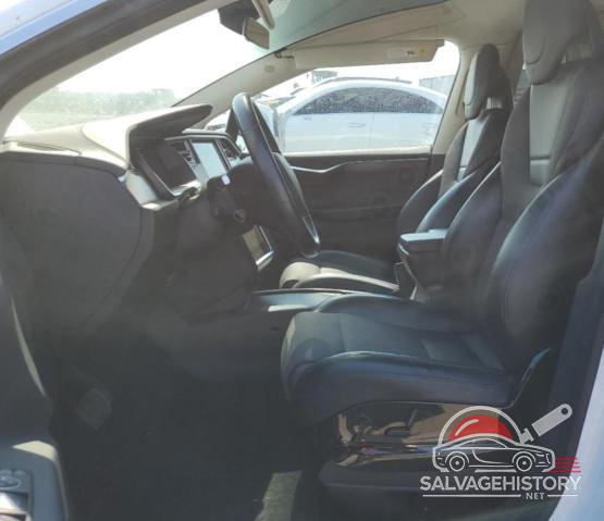 5YJXCAE26GF008671 2016 TESLA MODEL X photo no. 7