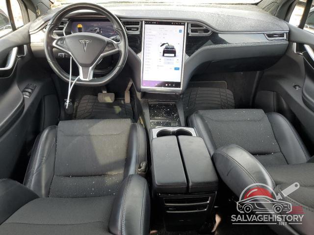 5YJXCDE29GF029452 2016 TESLA MODEL X photo no. 8