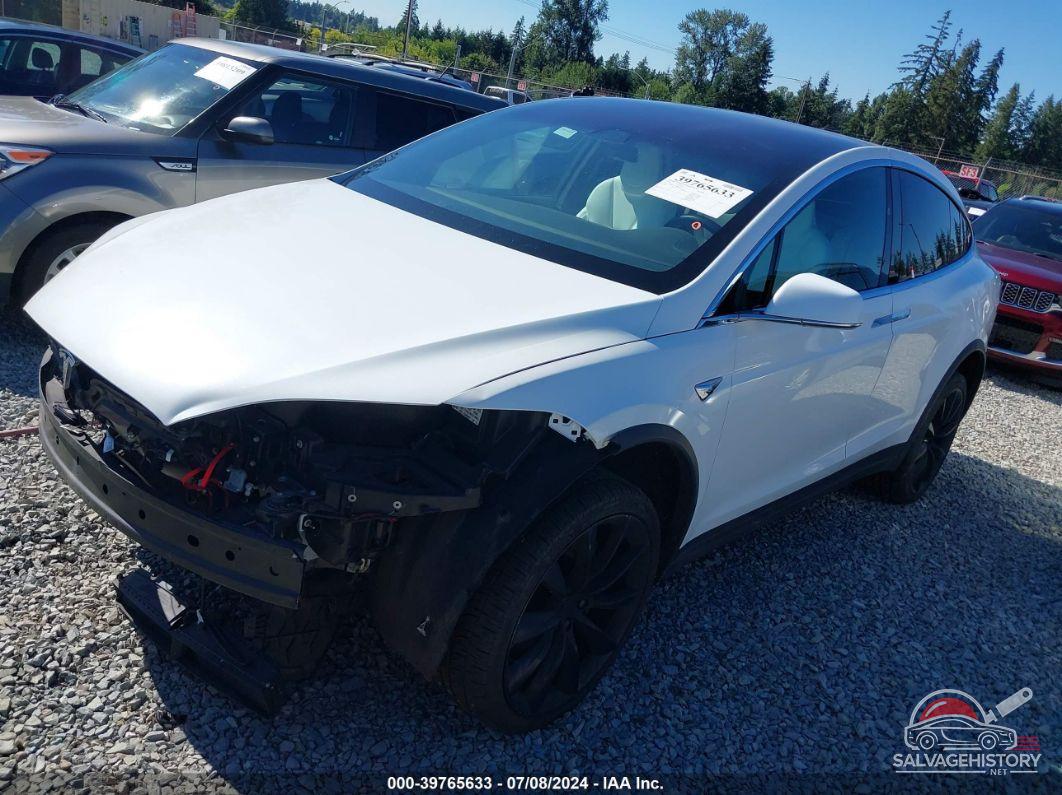 5YJXCDE29JF103413 2018 TESLA MODEL X photo no. 2