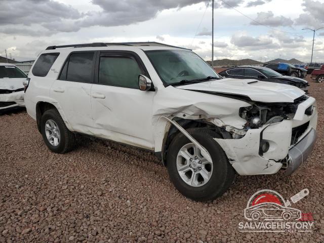 JTEBU5JR9K5716002 2019 TOYOTA 4RUNNER photo no. 4