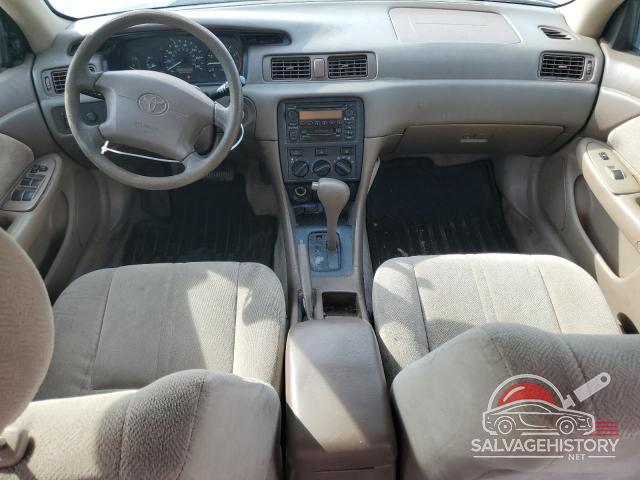 4T1BG22K3YU762527 2000 TOYOTA CAMRY photo no. 8