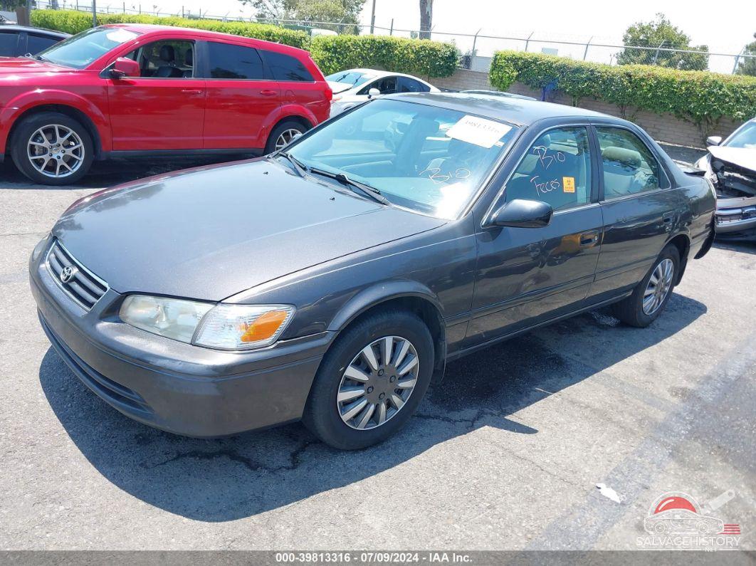 JT2BG22K010603765 2001 TOYOTA CAMRY photo no. 2