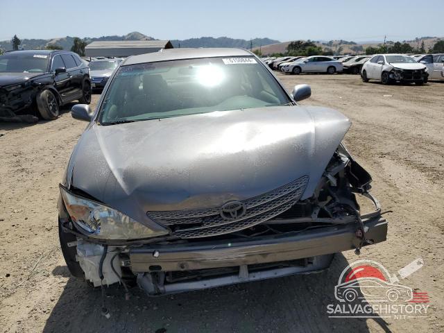 JTDBE32K820117340 2002 TOYOTA CAMRY photo no. 5