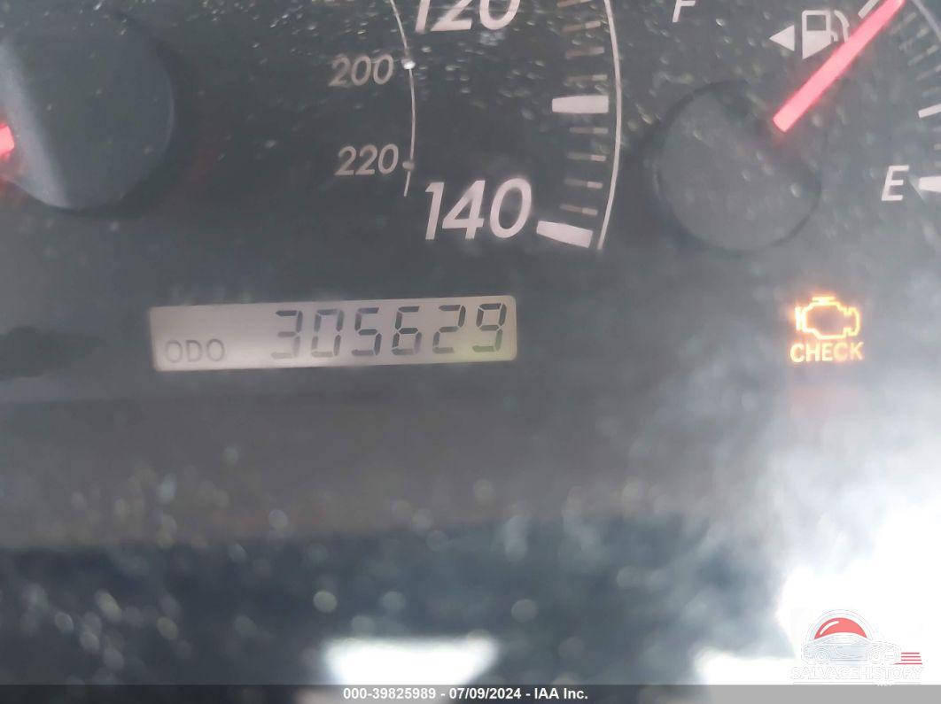 JTDBE30K353030368 2005 TOYOTA CAMRY photo no. 7