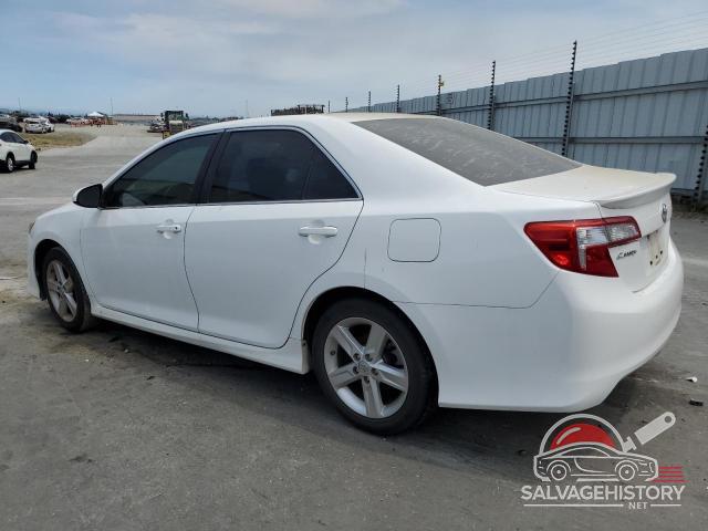 4T1BF1FK9DU268402 2013 TOYOTA CAMRY photo no. 2