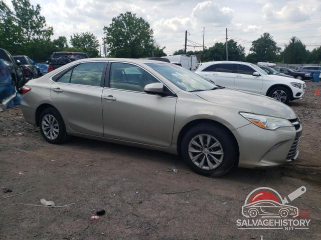 4T4BF1FK7FR502075 2015 TOYOTA CAMRY photo no. 4