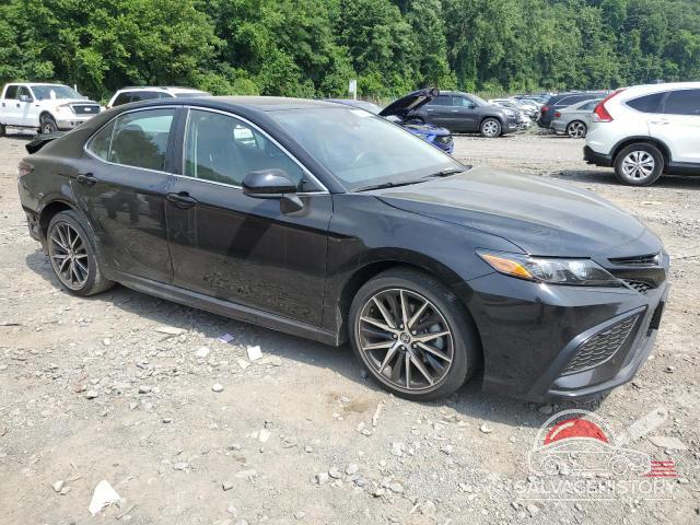 4T1G11AK7MU496250 2021 TOYOTA CAMRY photo no. 4