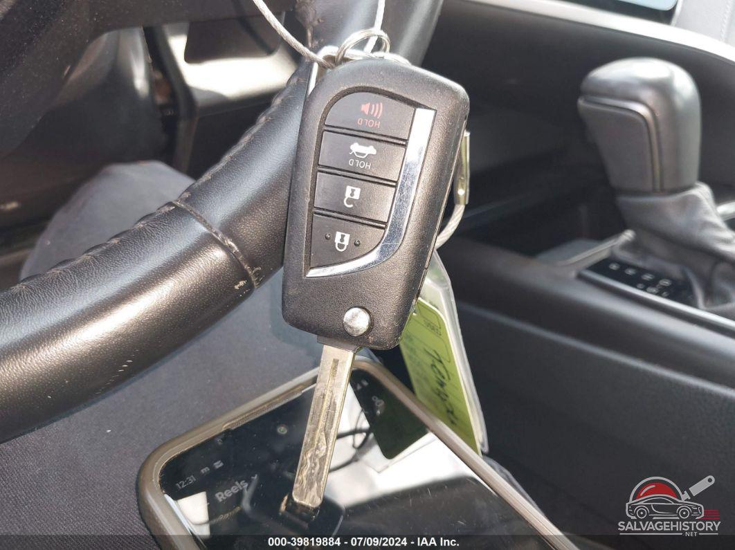 4T1G11AK8MU588676 2021 TOYOTA CAMRY photo no. 11