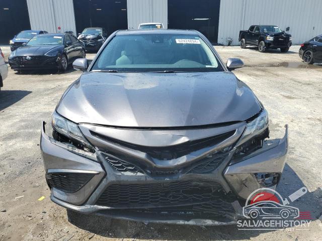 4T1T11AK9MU433892 2021 TOYOTA CAMRY photo no. 5