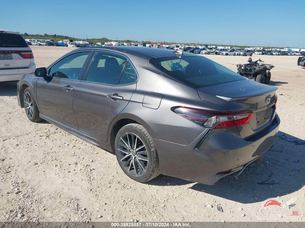 4T1G11AK1NU682304 2022 TOYOTA CAMRY photo no. 3