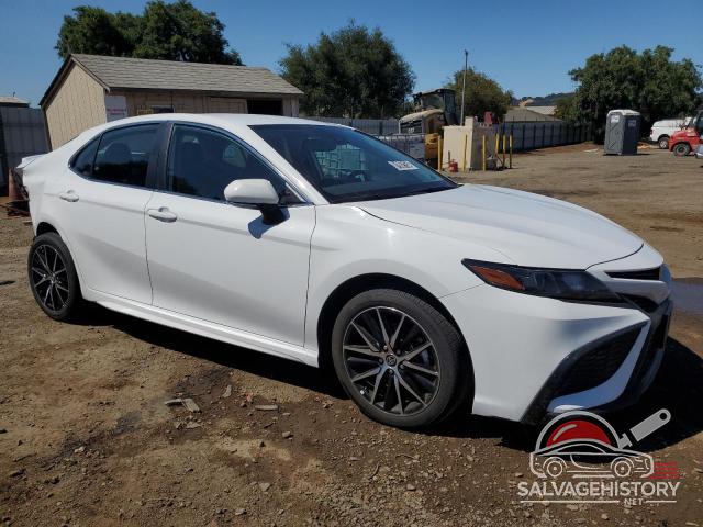 4T1T11AK9RU863820 2024 TOYOTA CAMRY photo no. 4