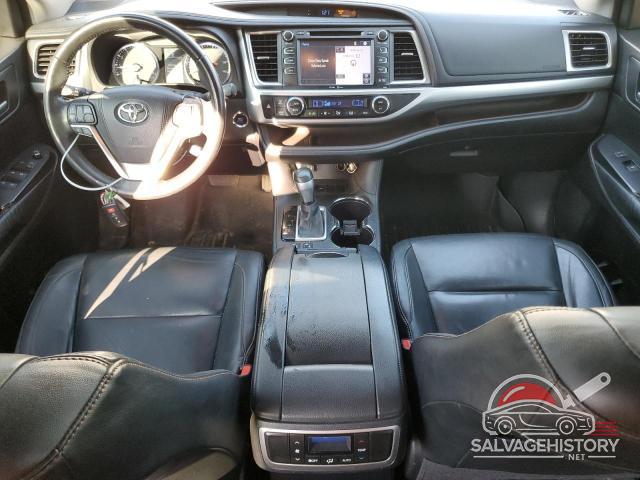 5TDKKRFHXFS078635 2015 TOYOTA HIGHLANDER photo no. 8