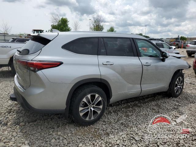 5TDKBRCH6PS575851 2023 TOYOTA HIGHLANDER photo no. 3