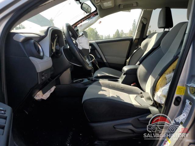 2T3WFREV1GW288098 2016 TOYOTA RAV4 photo no. 7
