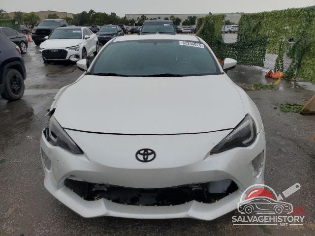 JF1ZNAA15D1716758 2013 TOYOTA SCION photo no. 5