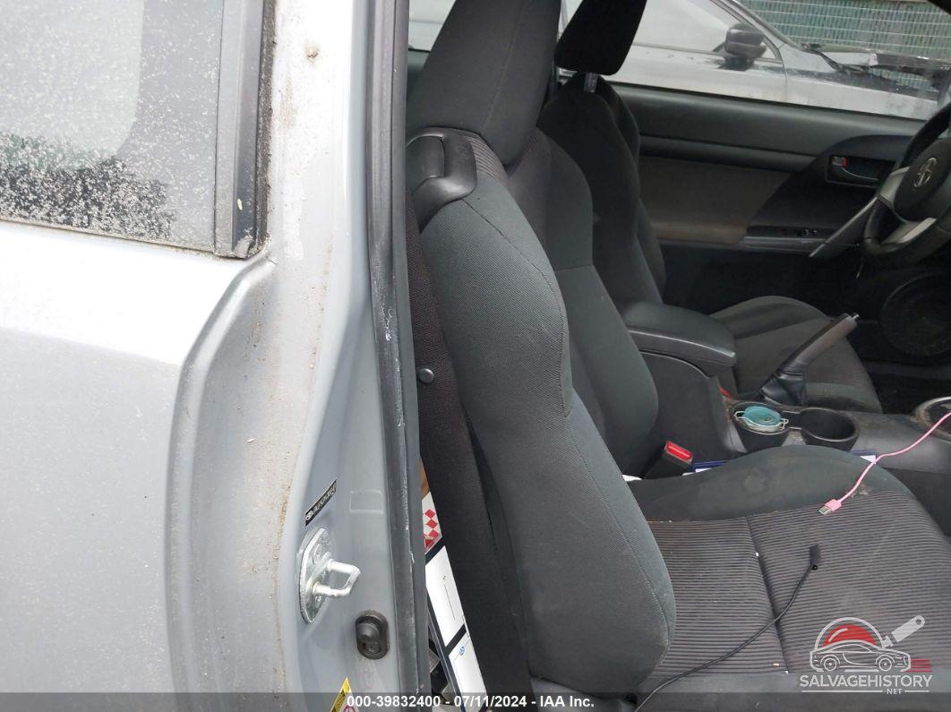 JTKJF5C76C3041401 2012 TOYOTA SCION TC photo no. 8