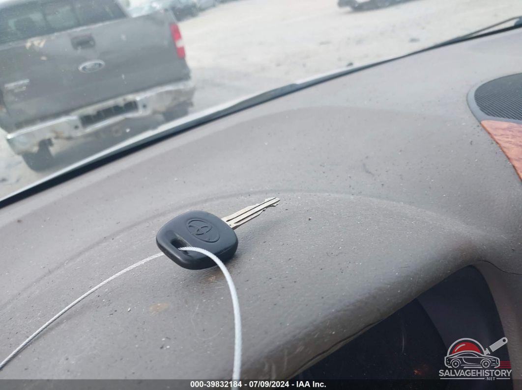 5TDBK22C18S009580 2008 TOYOTA SIENNA photo no. 11