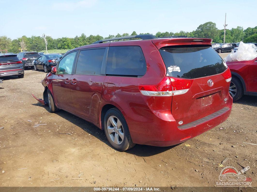 5TDKK3DC2ES424728 2014 TOYOTA SIENNA photo no. 3
