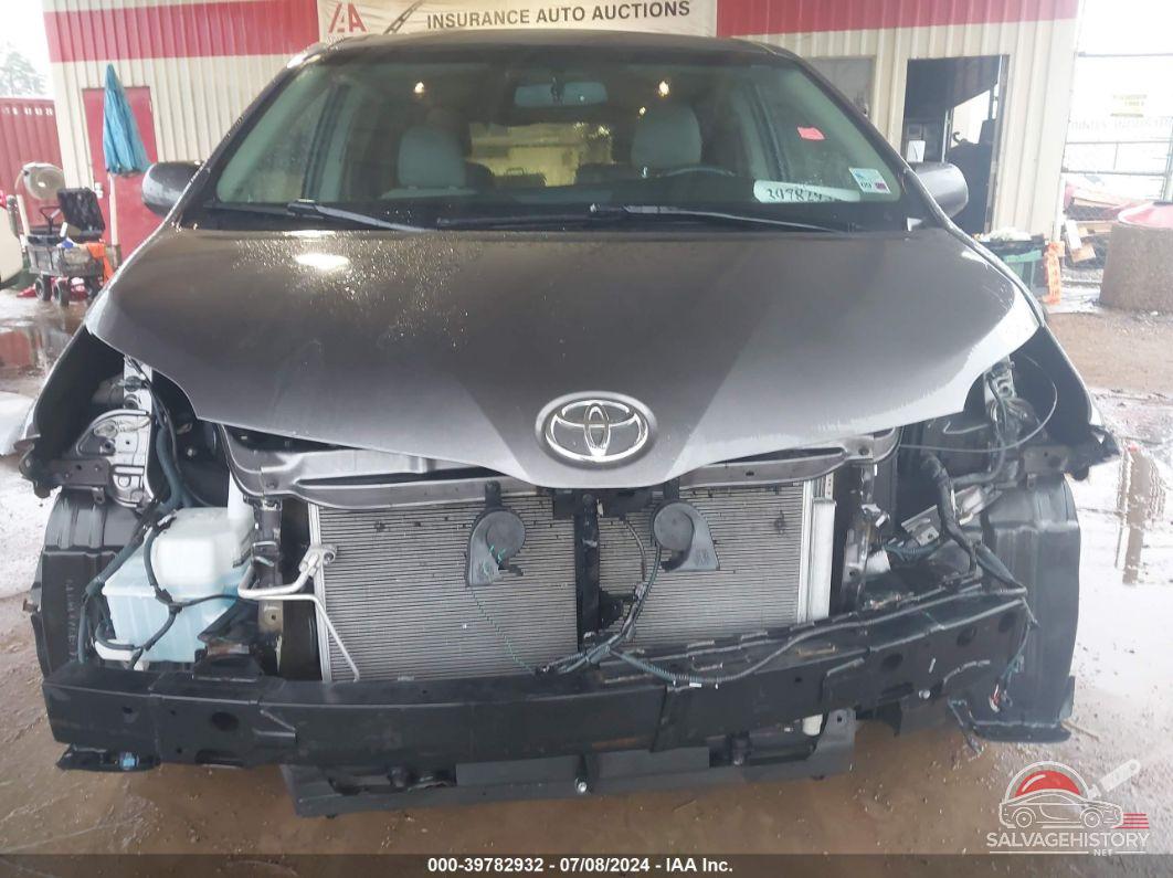 5TDYK3DC8GS751051 2016 TOYOTA SIENNA photo no. 6
