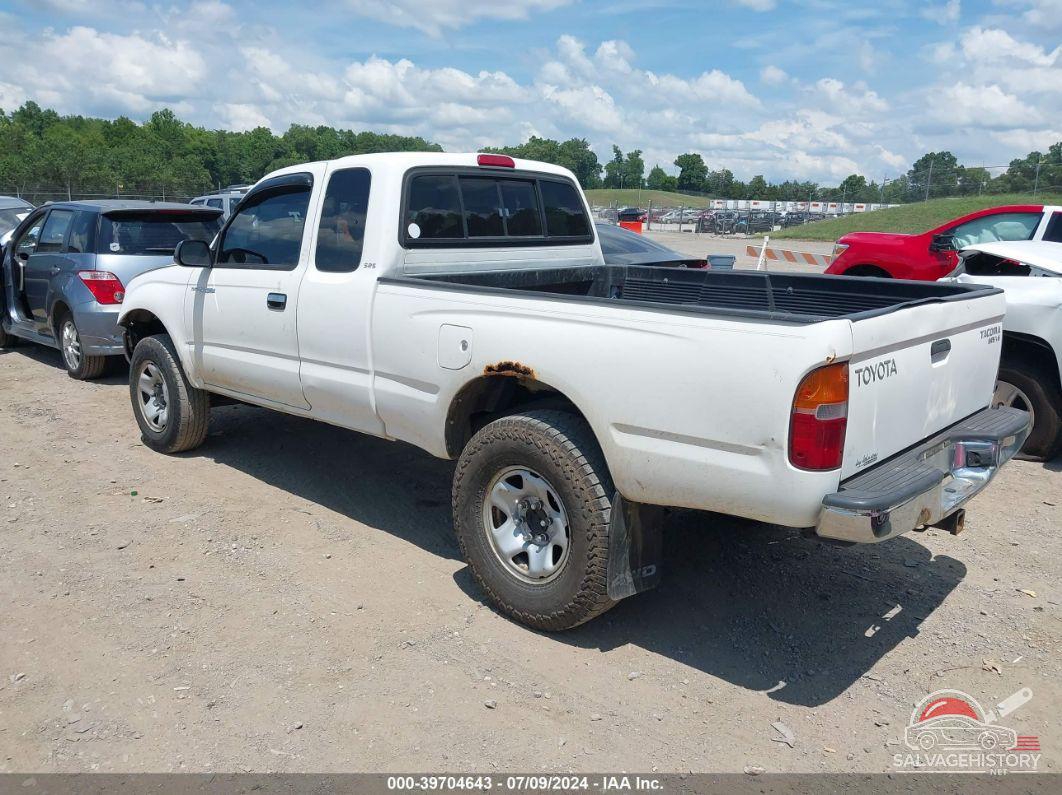 4TAWN72N2YZ589326 2000 TOYOTA TACOMA photo no. 3