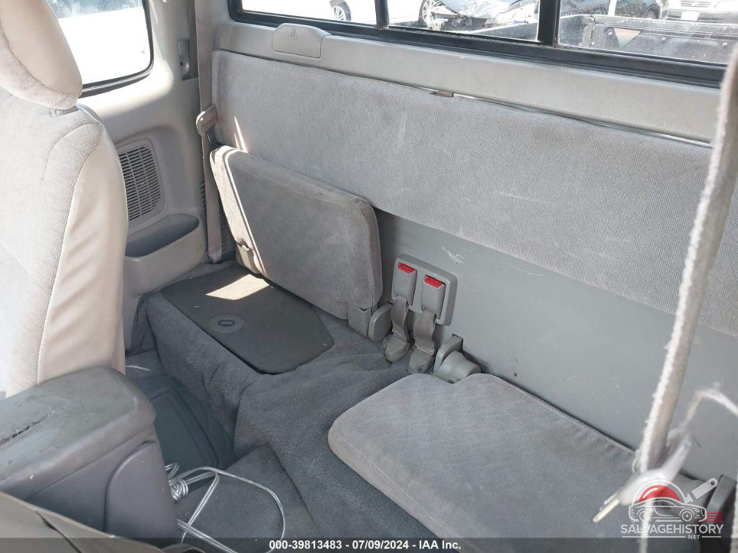 5TEVL52N42Z885521 2002 TOYOTA TACOMA photo no. 8