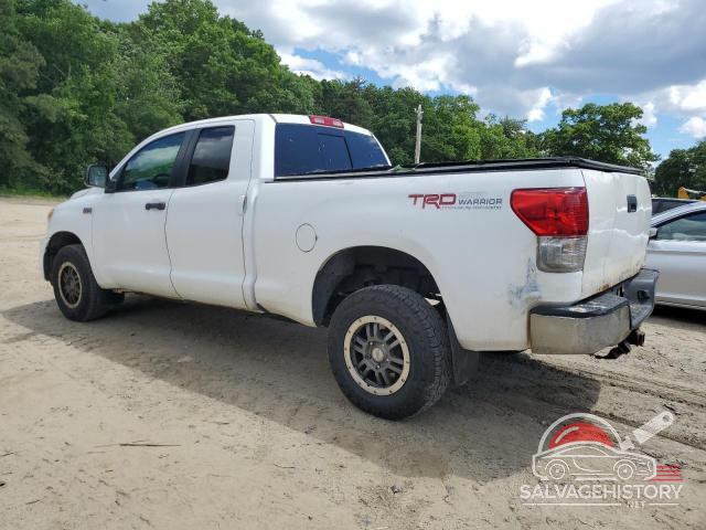 5TFUY5F11AX157116 2010 TOYOTA TUNDRA photo no. 2