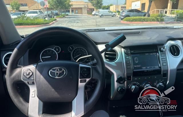 5TFDY5F13HX661192 2017 TOYOTA TUNDRA photo no. 9