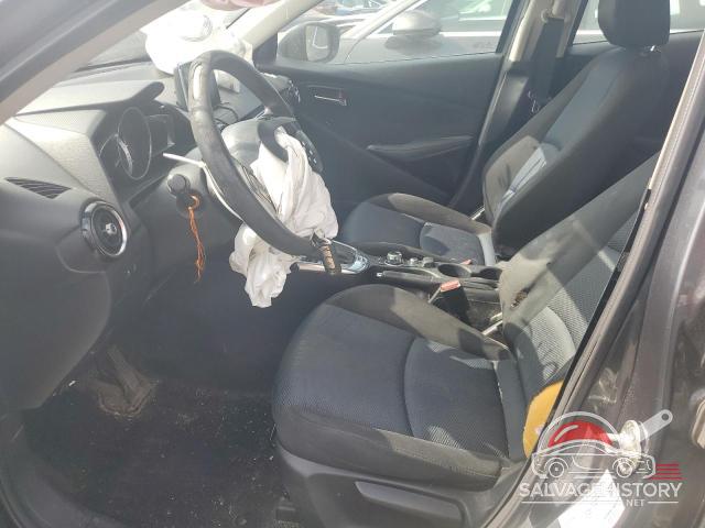 3MYDLBYV5HY174900 2017 TOYOTA YARIS photo no. 7