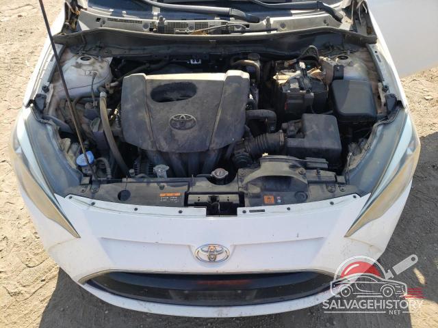 3MYDLBYVXHY184466 2017 TOYOTA YARIS photo no. 11
