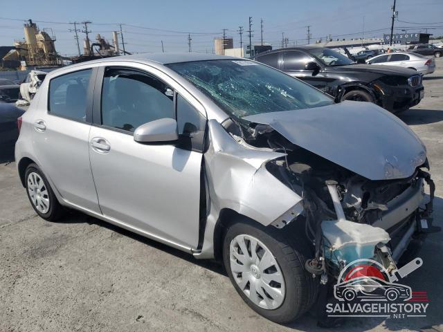 VNKKTUD33HA082329 2017 TOYOTA YARIS photo no. 4