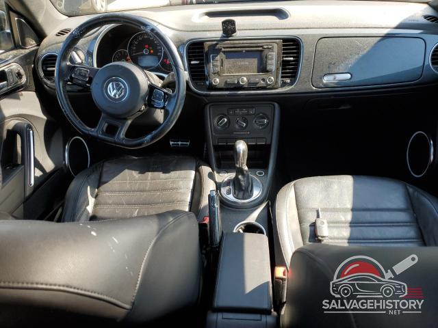 3VWV67AT0CM661371 2012 VOLKSWAGEN BEETLE photo no. 8