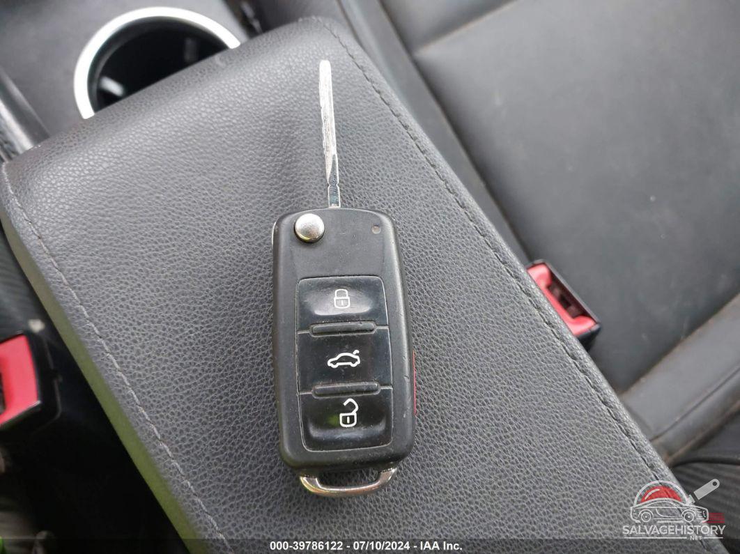 3VWHP7AT4EM606547 2014 VOLKSWAGEN BEETLE photo no. 11