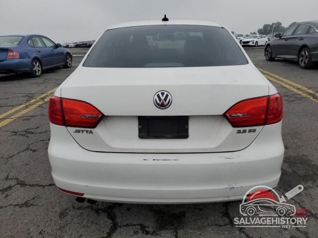 3VWDX7AJ6BM335354 2011 VOLKSWAGEN JETTA photo no. 6