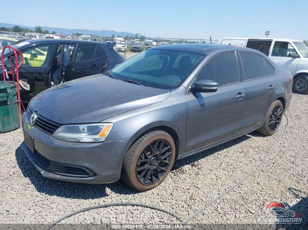3VWDZ7AJ0BM365752 2011 VOLKSWAGEN JETTA photo no. 2