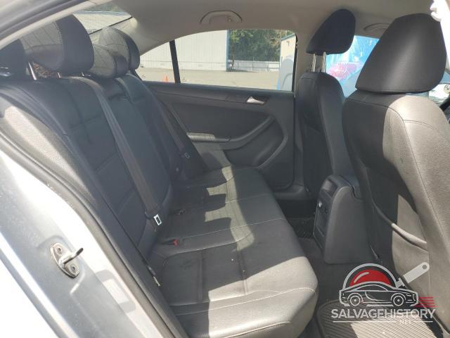 3VWDX7AJ9CM459779 2012 VOLKSWAGEN JETTA photo no. 10