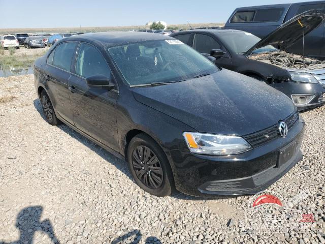 3VW2K7AJ4DM377885 2013 VOLKSWAGEN JETTA photo no. 4
