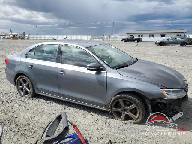 3VWDP7AJ8DM251281 2013 VOLKSWAGEN JETTA photo no. 4