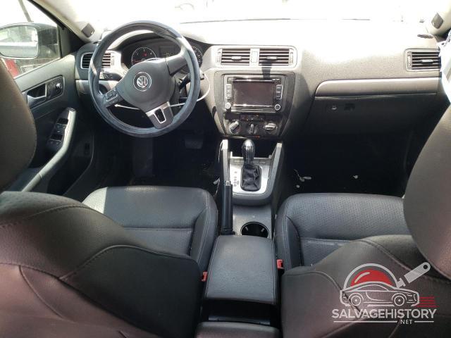 3VWLL7AJ2DM279097 2013 VOLKSWAGEN JETTA photo no. 8