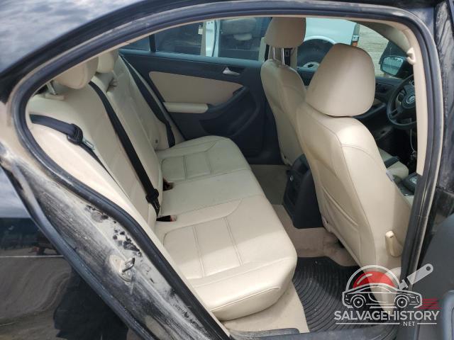 3VWD07AJ8EM222563 2014 VOLKSWAGEN JETTA photo no. 10