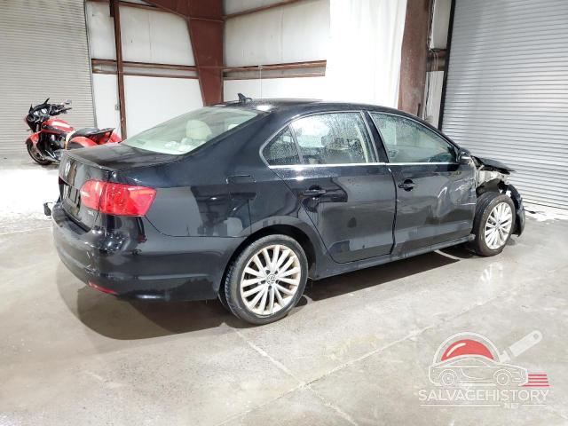 3VWL17AJXEM354720 2014 VOLKSWAGEN JETTA photo no. 3