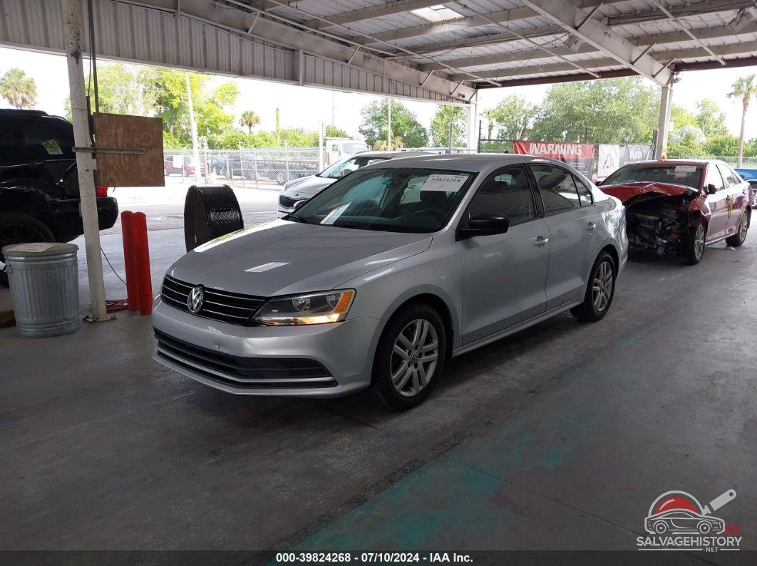 3VW2K7AJ7FM201819 2015 VOLKSWAGEN JETTA photo no. 2