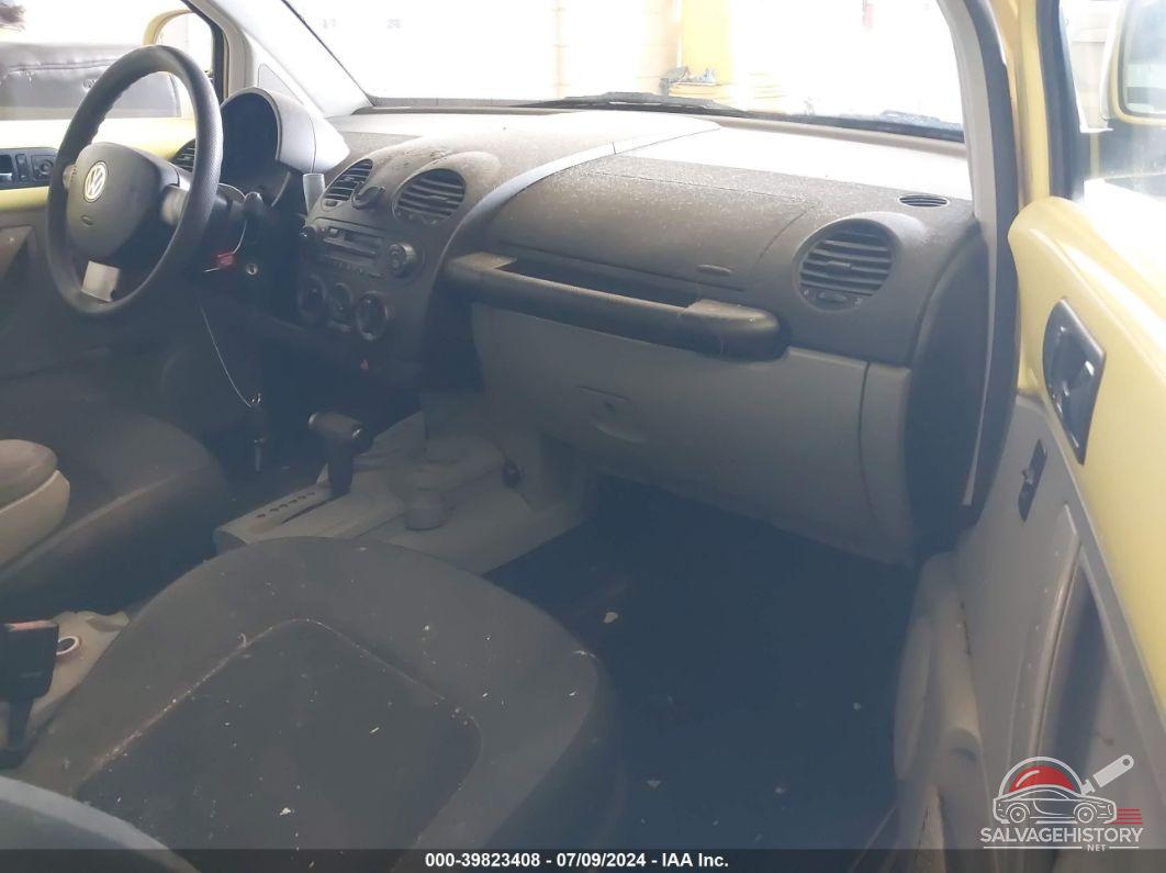 3VWCA21C7YM421752 2000 VOLKSWAGEN NEW BEETLE photo no. 5