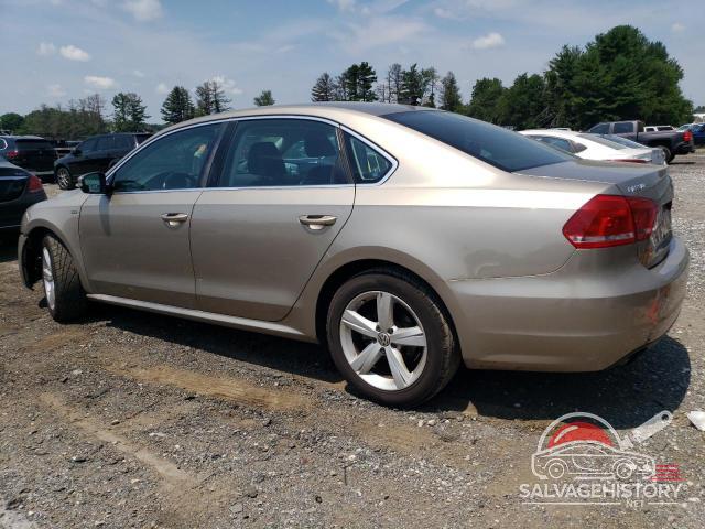 1VWAS7A3XFC083134 2015 VOLKSWAGEN PASSAT photo no. 2