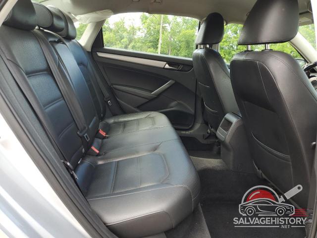 1VWAT7A32FC017044 2015 VOLKSWAGEN PASSAT photo no. 10